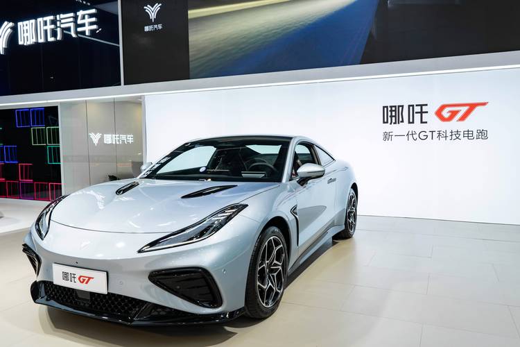 惠州龙门县跃富贝企业管理咨询哪吒汽车在智能汽车领域的表现，领途汽车在新能源汽车市场中的影响力